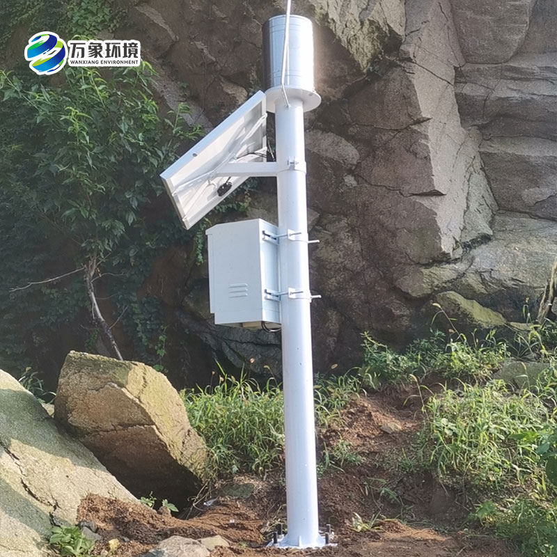翻斗式雨量觀(guān)測站